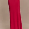 Ainsley asymmetrisk maxikjol med blommiga detaljer – fuchsia Ainsley asymmetrisk maxikjol med blommiga detaljer – fuchsia