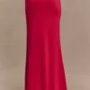 Ainsley asymmetrisk maxikjol med blommiga detaljer – fuchsia Ainsley asymmetrisk maxikjol med blommiga detaljer – fuchsia