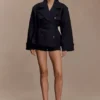 Alden kort trenchcoat – svart Alden kort trenchcoat – svart