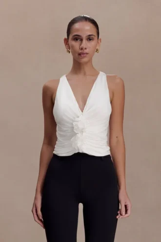 Alessandra Slinky Ruffle Top – Elfenben
