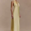 Alice maxiklänning i satin med halterneck – Lemon Alice maxiklänning i satin med halterneck – Lemon