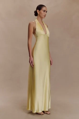 Alice maxiklänning i satin med halterneck – Lemon