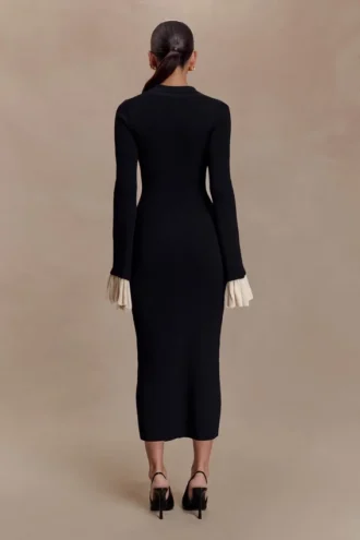 Amirose Ruffle Knit Midi Klänning – Svart