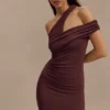 Anastasia enaxlad midiklänning i modal – mahogny Anastasia enaxlad midiklänning i modal – mahogny