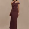 Anastasia enaxlad midiklänning i modal – mahogny Anastasia enaxlad midiklänning i modal – mahogny