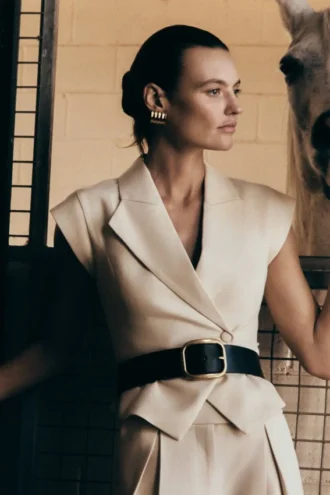 Andina kortärmad linne-top – naturbeige
