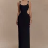 Angelique Beaded Crepe Maxi Klänning – Svart Angelique Beaded Crepe Maxi Klänning – Svart