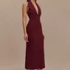 Annita halterneck-midiklänning i crepe – Merlot Annita halterneck-midiklänning i crepe – Merlot