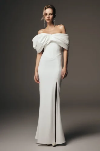 Aphrodite axelbandslös crepe-klänning – elfenben