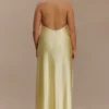 Bella Satin Halter Maxi Klänning – Lemon Bella Satin Halter Maxi Klänning – Lemon