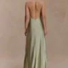 Bella Satin Halter Maxi Klänning – Sage Bella Satin Halter Maxi Klänning – Sage