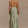 Bella Satin Halter Maxi Klänning – Sage Bella Satin Halter Maxi Klänning – Sage