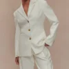 Bellamy Cinched Blazer – Elfenben Bellamy Cinched Blazer – Elfenben