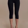 Blanca stretchcrepe-capribyxor – svart