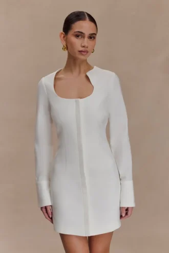 Carina Peplum bomullsklänning – Vit Carina Peplum bomullsklänning – Vit