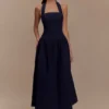 Caroline Denim Halter Midi Klänning – Indigo Blue Caroline Denim Halter Midi Klänning – Indigo Blue