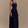 Caroline Denim Halter Midi Klänning – Indigo Blue Caroline Denim Halter Midi Klänning – Indigo Blue