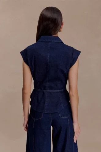 charley strukturerad denimtop med knytband indigobl 2 330x495 - Charley strukturerad denimtop med knytband &ndash; indigobl&aring;