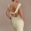 Galilea draperad maxiklänning i crepe – Lemon