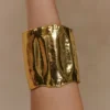 Ilania texturerat armband – guld Ilania texturerat armband – guld