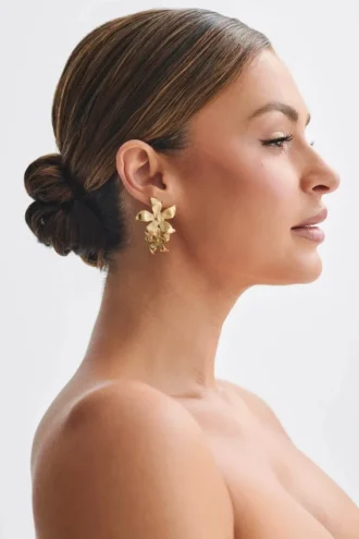 Infatuated Drop Flower örhängen – guld Infatuated Drop Flower örhängen – guld