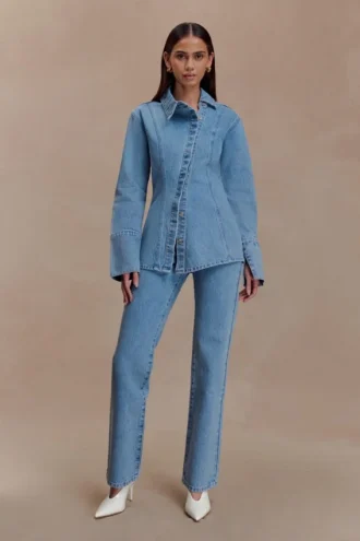 Janine högmidjade jeans med raka ben – klassiskt blå