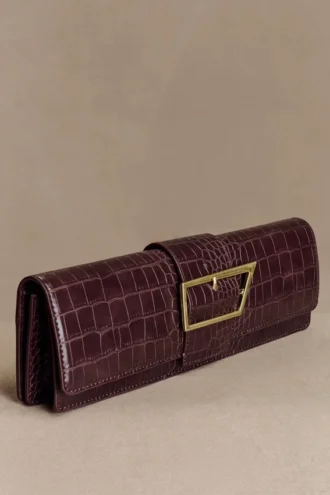 Jessica clutch i imiterat krokodilläder – vinröd