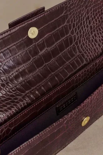 Jessica clutch i imiterat krokodilläder – vinröd