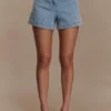 Kylee broderade shorts – mellablå Kylee broderade shorts – mellablå
