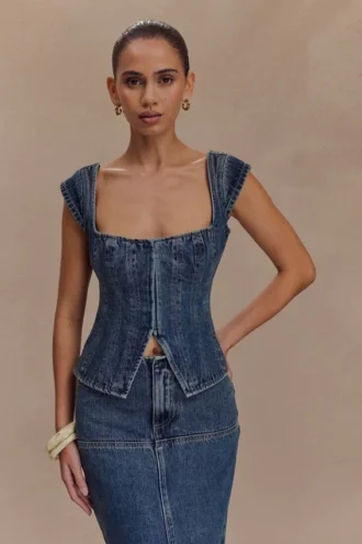 Loretta Denim Top med korta ärmar – tvättad mörkblå