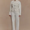 Kirra insvängd Denim-jacka – vit Kirra insvängd Denim-jacka – vit