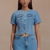 Marge figursydd kortärmad topp i Denim – klassiskt blå