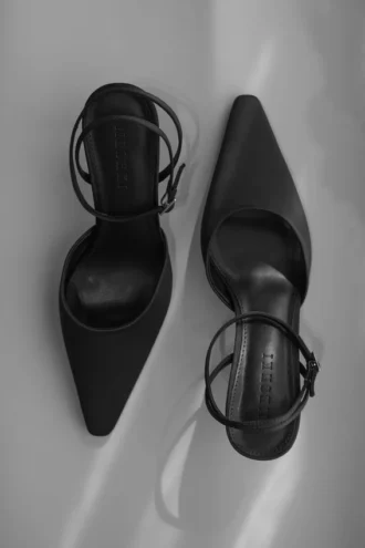 Marley Satin Pointed Heel – Svart