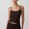 Mattais bouclé-stickad topp – mörk choklad Mattais bouclé-stickad topp – mörk choklad