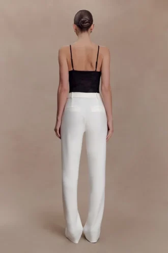 Maude Crepe Straight Leg Byxor – Ivory