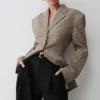 Mila formad kavaj – Tan Check Mila formad kavaj – Tan Check