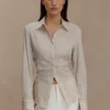 Millie bomullsskjorta med knytning bak – beige randig