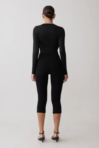 Ren Cowl långärmad slinky bodysuit – svart