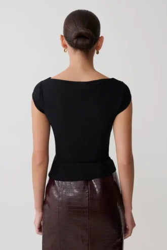 Romana kortärmad mesh-top – svart Romana kortärmad mesh-top – svart
