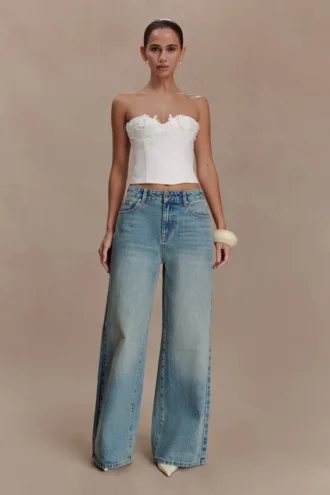 Romi midjehöga jeans med vida ben – blekt mellablå