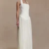 Stacie plisserad halterneck-maxiklänning – Ivory Stacie plisserad halterneck-maxiklänning – Ivory