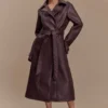 Tarah trenchcoat i imitationsläder – kakaobrun Tarah trenchcoat i imitationsläder – kakaobrun