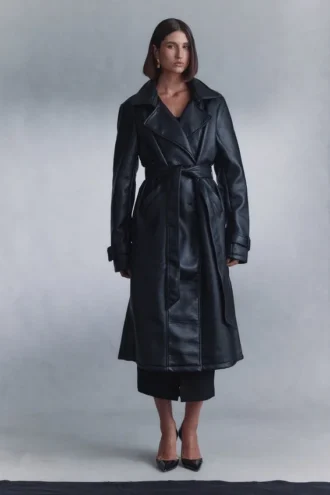 Tarah trenchcoat i konstläder – svart