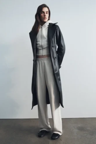 Tarah trenchcoat i konstläder – svart