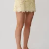Tessa Broderie minikjol – citron Tessa Broderie minikjol – citron