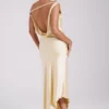 Yvette slip-maxiklänning med asymmetrisk fåll – Butter Yvette slip-maxiklänning med asymmetrisk fåll – Butter