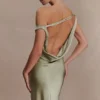 Yvette slip-maxiklänning med asymmetrisk fåll – salvia Yvette slip-maxiklänning med asymmetrisk fåll – salvia