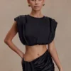 Zendaya kort topp i siden – svart Zendaya kort topp i siden – svart